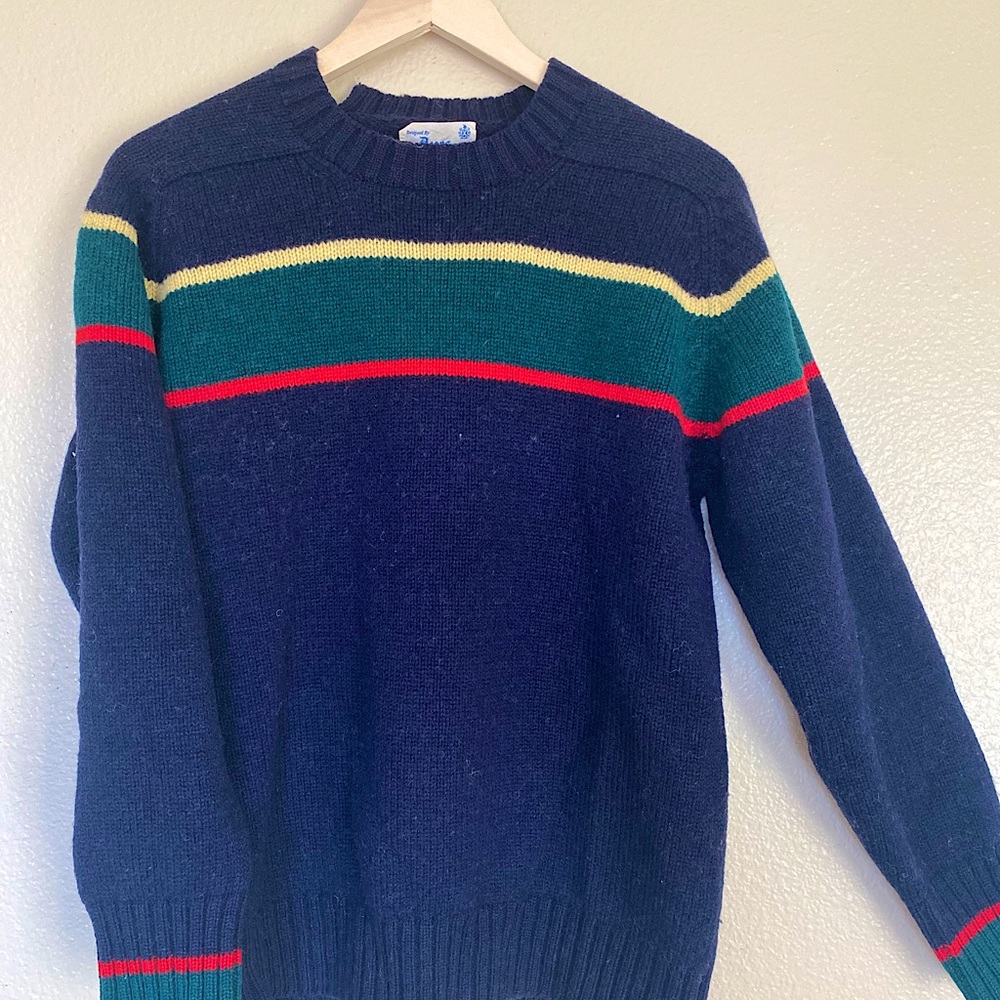 vintage 100% Wool Deans by Scotland Crew sweater